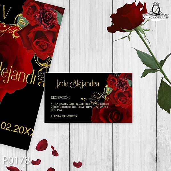 Recepción con pase de quince invitación con rosas rojas tema floral