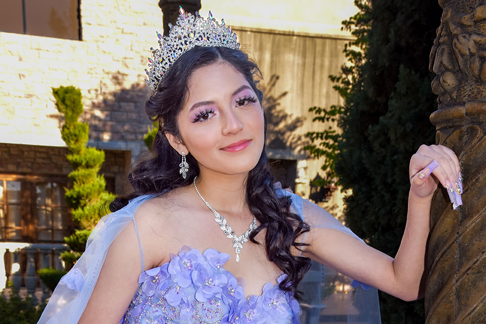 foto y video castillo de ashely tiara de quinceañera
