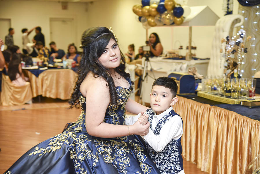 quinceañera bailando vals