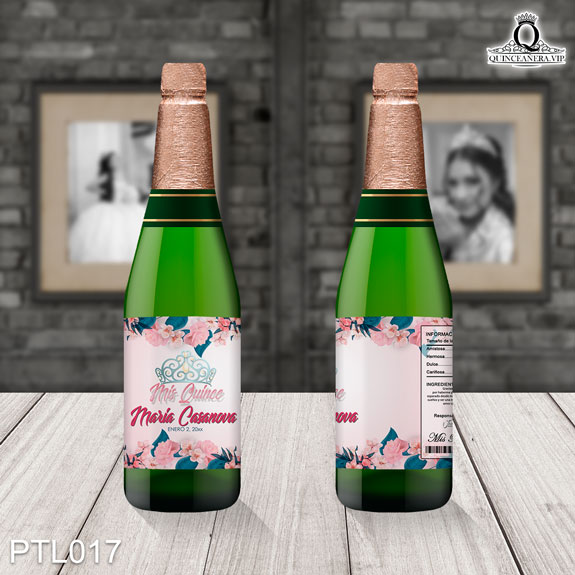 PTL017@ Invitaciones de 15 años con un hermoso diseño de Flores y
Coronas en colores Rosa y Coral Rosado. ¡Sé la estrella de tu quinceañera con estas invitaciones
que destilan delicadeza y encanto! Solo de Quinceañera VIP en InvitacionesModernas.com