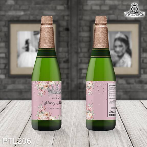 PTL206@ ¡Vive tu quinceañera al máximo con nuestras invitaciones
de XV años Floral y Coronas en colores Rosa Dorado y Plateado! Con un diseño elegante y
sofisticado, estas invitaciones harán que tu celebración sea deslumbrante y única. Solo de
Quinceañera VIP en InvitacionesModernas.com