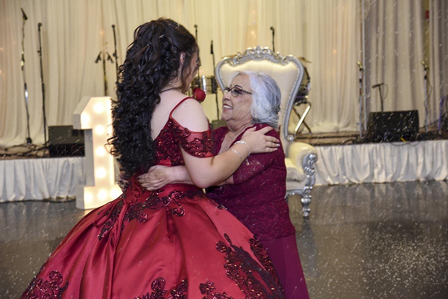 quinceañera bailando cancion de pelicula vals