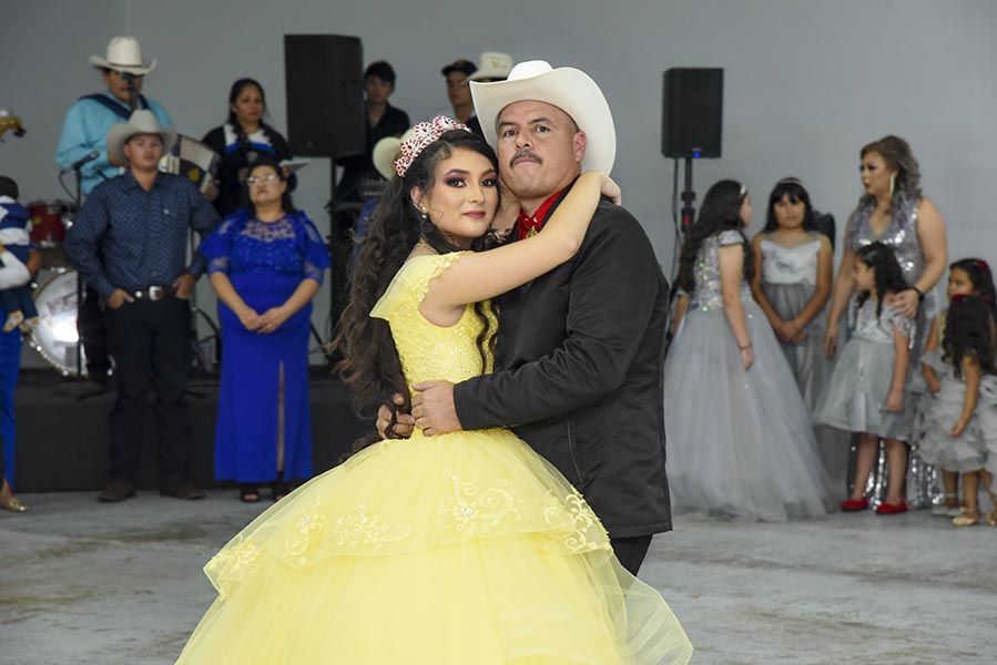 bailando con papa cancion de pelicula vals de quince